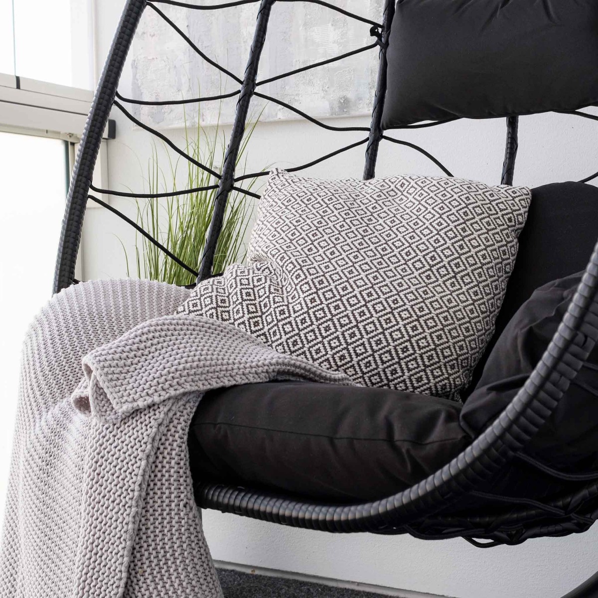 Lykke Hanging Egg Chair, black
