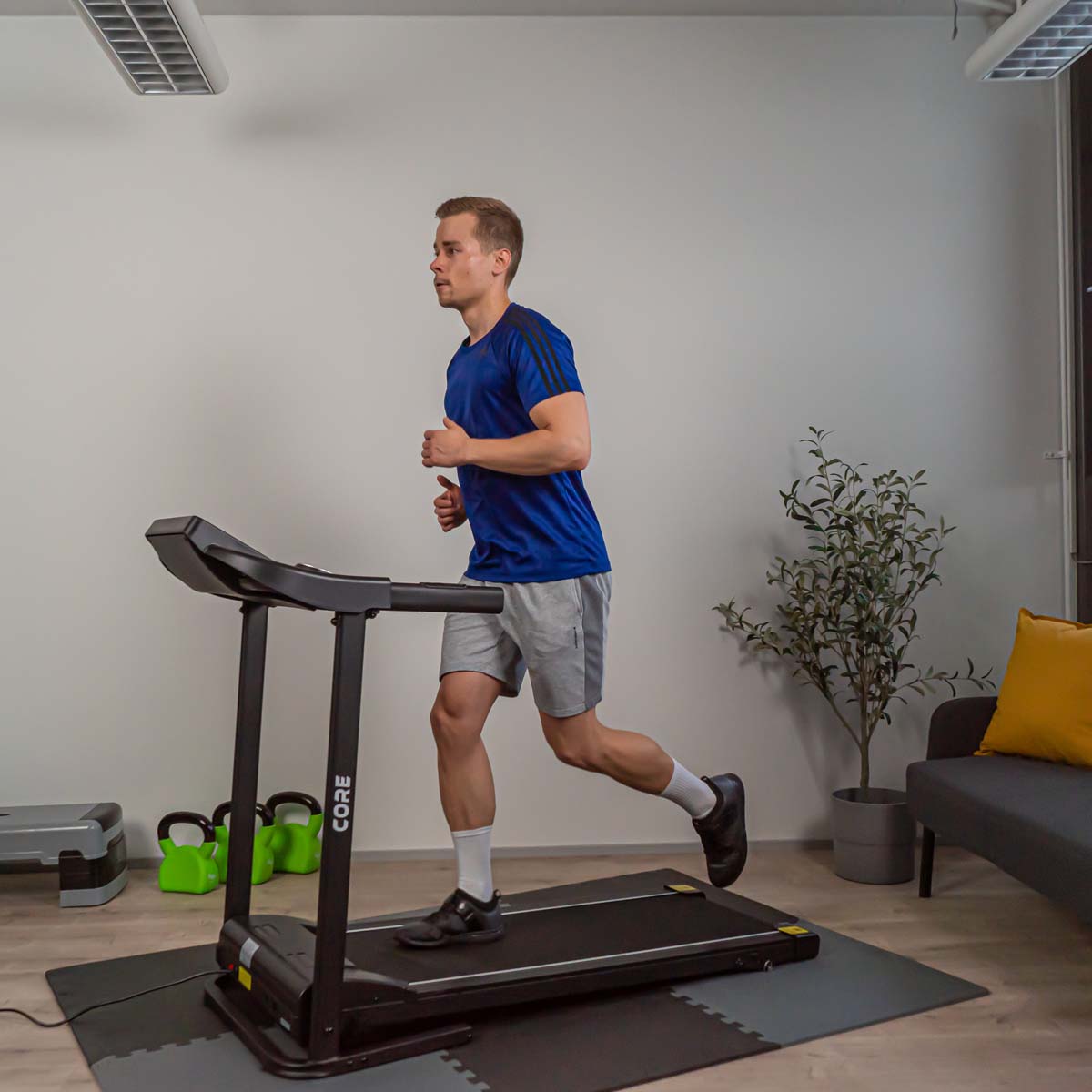 Core Laufband 2000