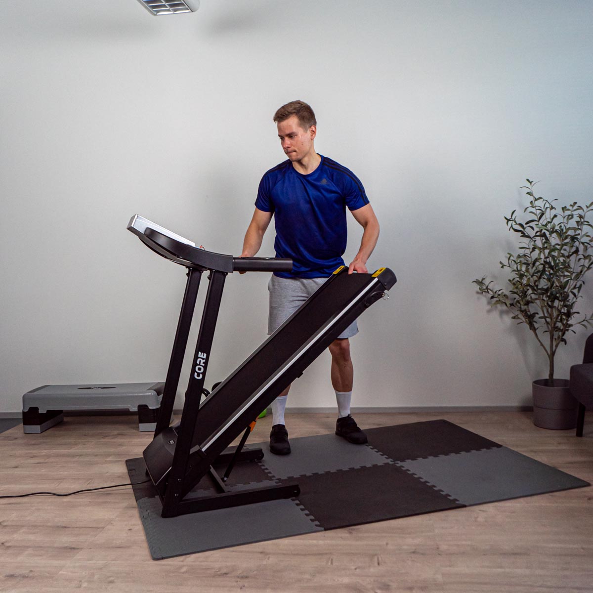 Core Laufband 2500