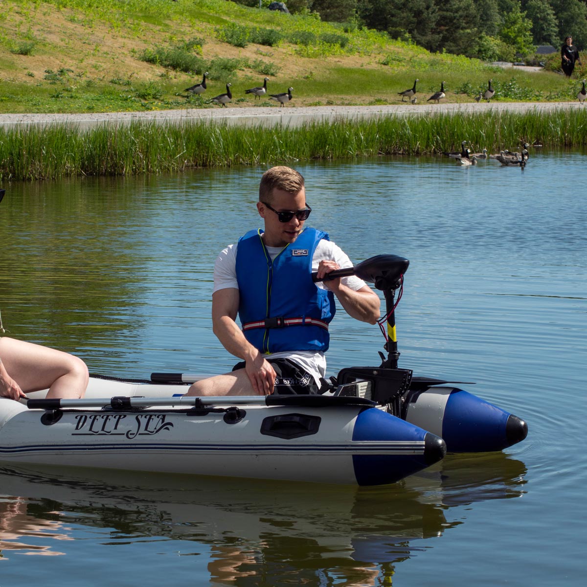 Deep Sea Electric Outboard Motor Cruise 86lbs