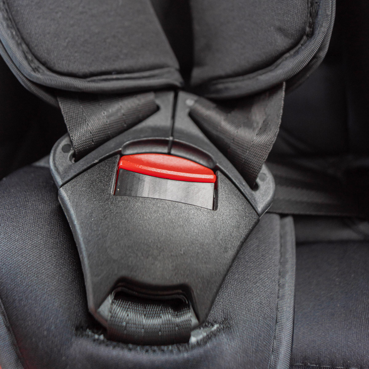 Kikid Bilbarnstol Basic, 9-36 kg Black Edition