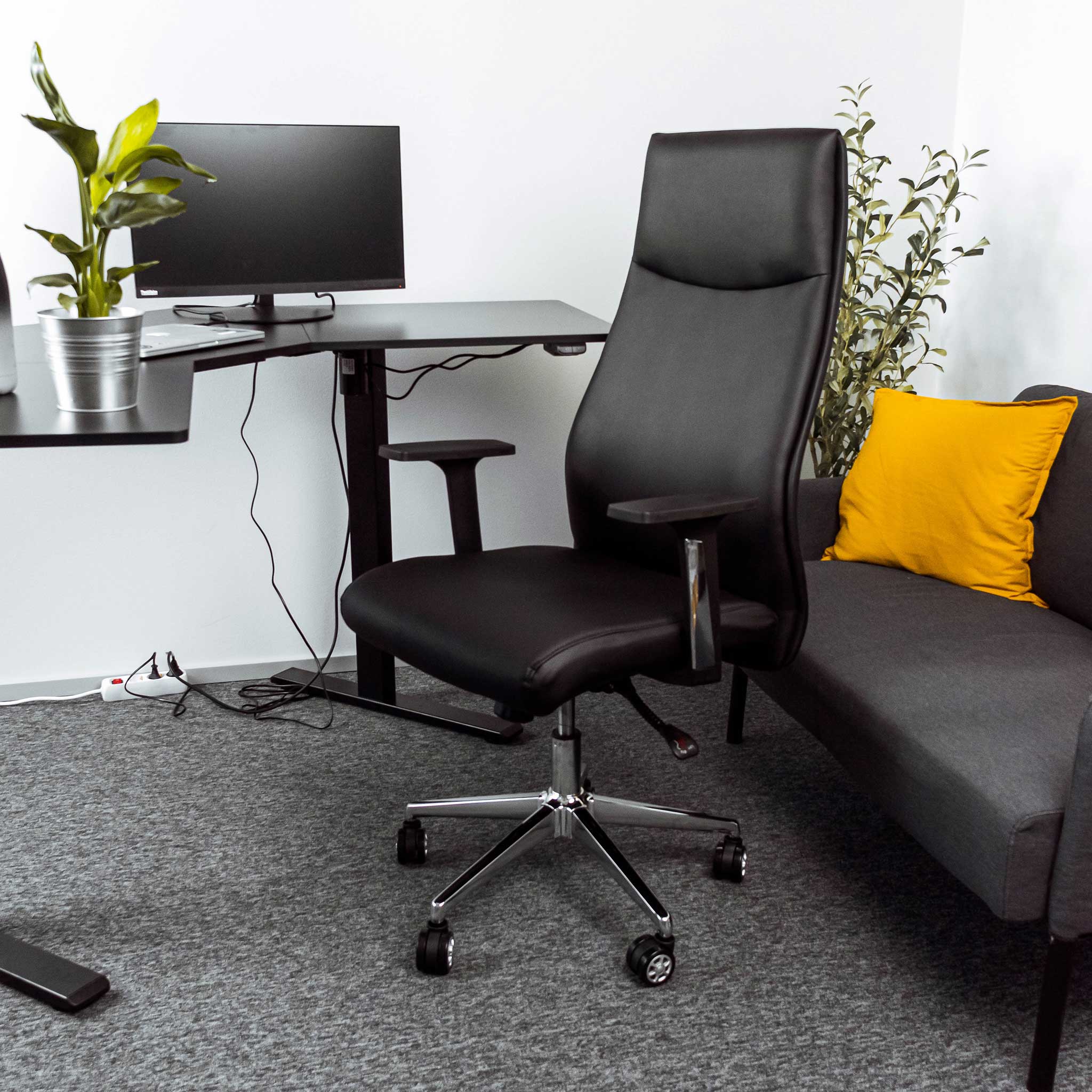 Lykke Biuro Kėdė Boss, Juoda