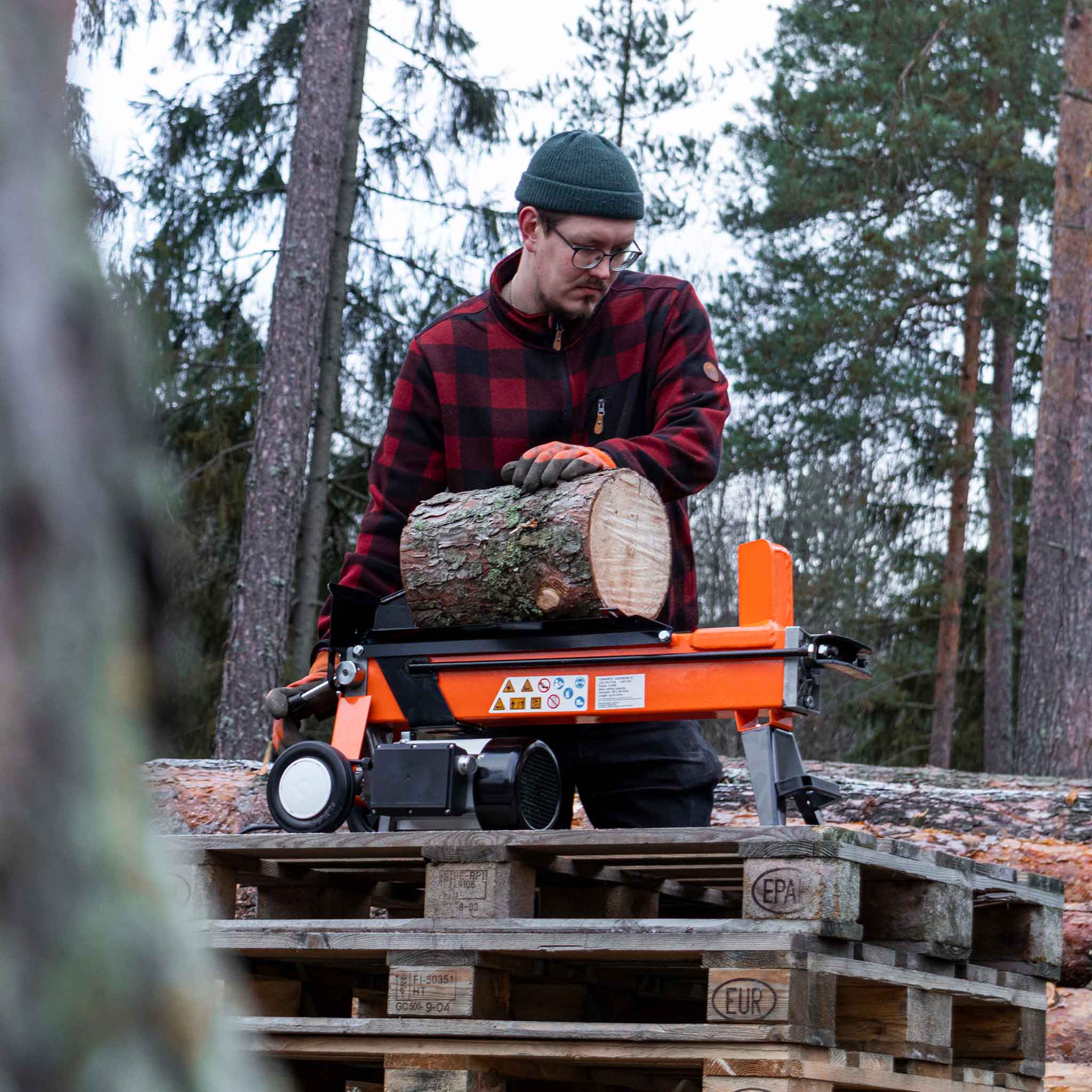 Fornorth Log Splitter 7T, support leg included